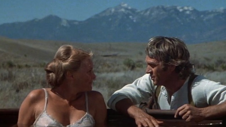 Tom Horn looking at Glendolene in the bath in Tom Horn