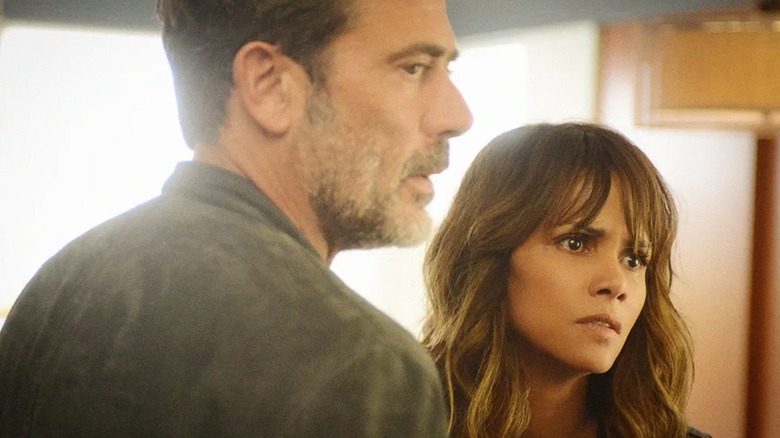 Jeffrey Dean Morgan's JD teams up with Molly to solve the Offspring mystery in The Extant
