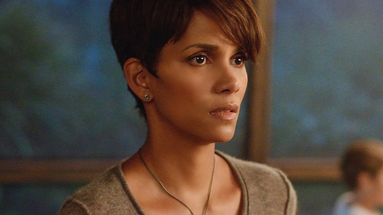 Halle Berry's Molly has to contend with an unprecedented crisis in Extant