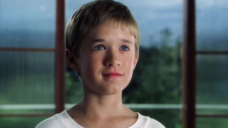 David (Haley Joel Osment) smiling