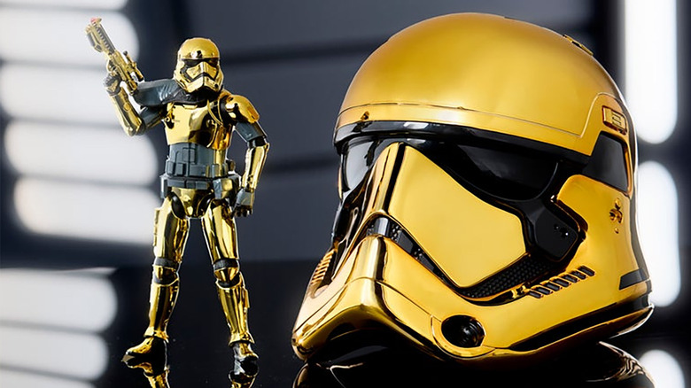 Commander Pyre talking figure and collectible helmet