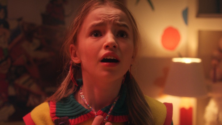 Holly Wheeler ziet er doodsbang uit voor de Demogorgon in Stranger Things