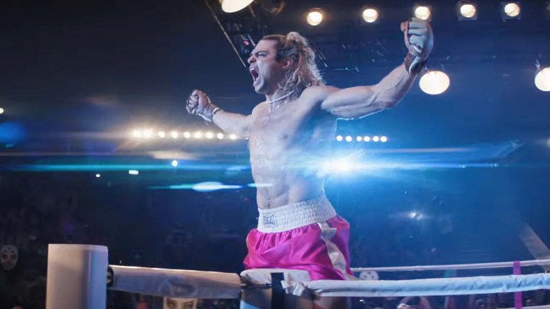 Ken revs up the crowd in Street Fighter