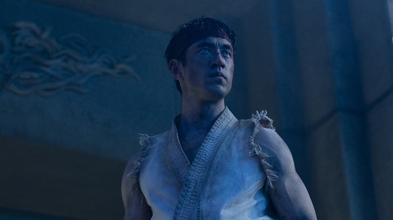 Ryu looks up, determined to fight in Street Fighter