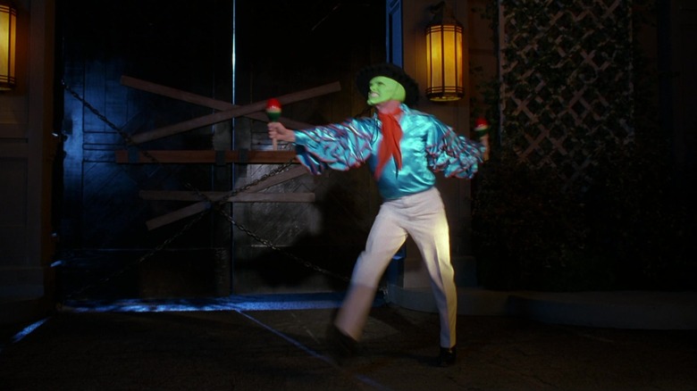 தி மாஸ்க்கில் ஜிம் கேரியின் ஸ்டான்லி இப்கிஸ்/மாஸ்க் நடனமாடுகிறார்