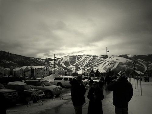 Photo: waiting for a bus outside the Eccles Theater #sundance