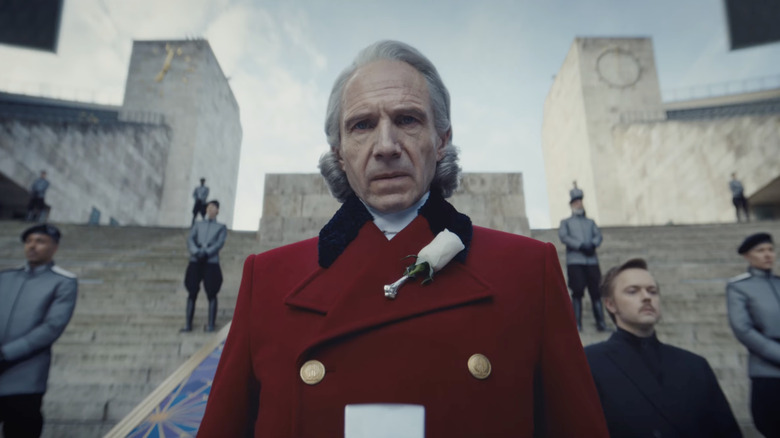 President Snow surrounded by guards in The Hunger Games: Sunrise on the Reaping