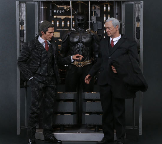 Hot Toys Batman Armory 2