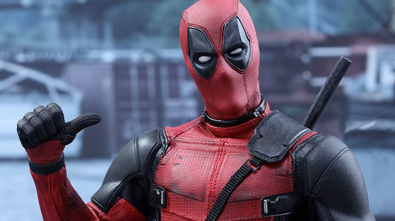 deadpool-hottoys-thumbsup