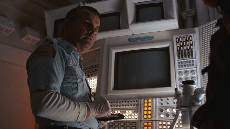 Android Ash with Weyland-Yutani logo