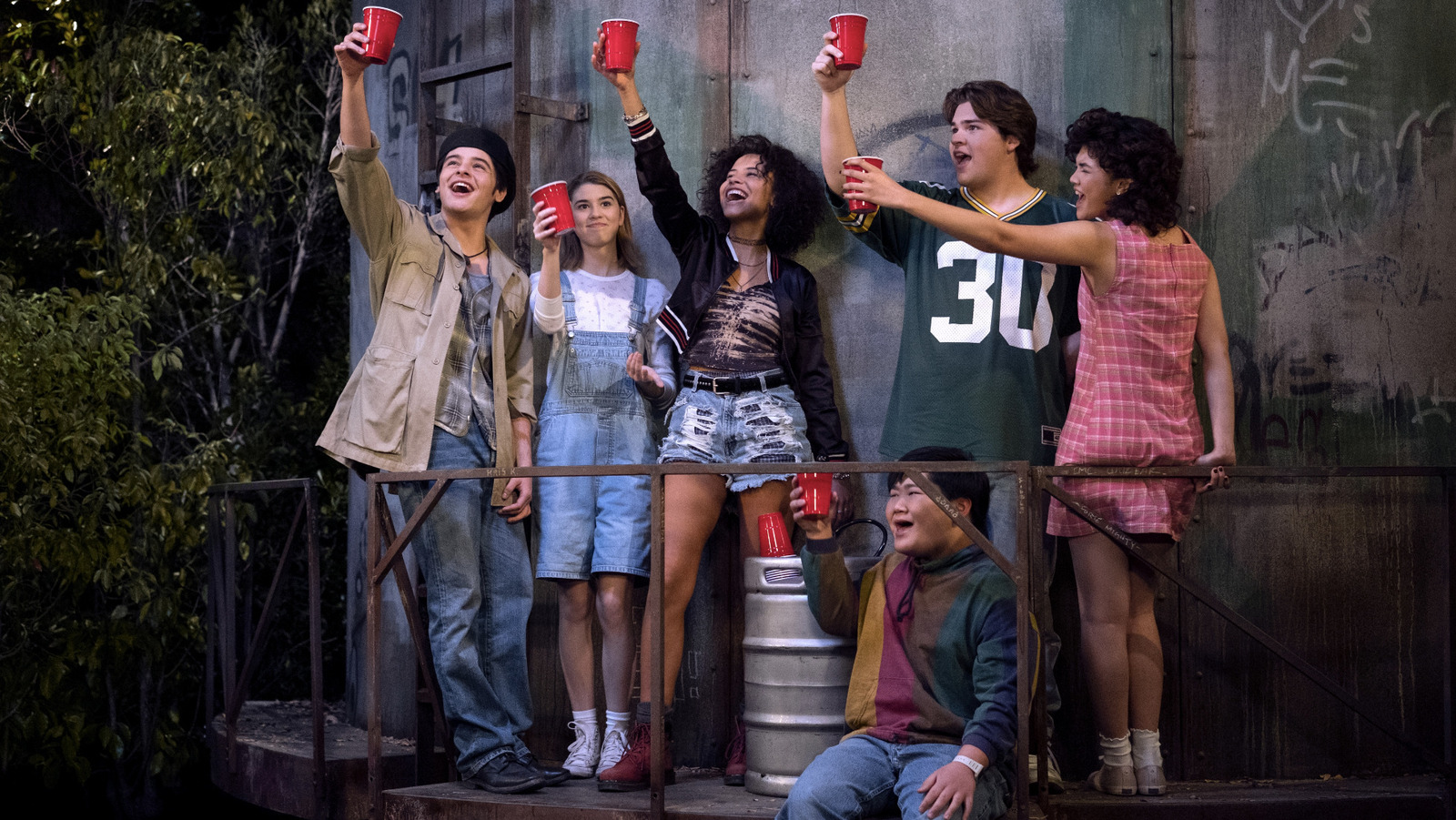 That 90s Show Will Feature An Updated Version Of The Original Theme Song that-90s-show-will-feature-an-updated-version-of-the-original-theme-song