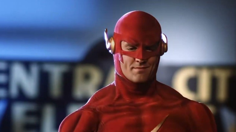 John Wesley Shipp's Barry Allen smirking in The Flash