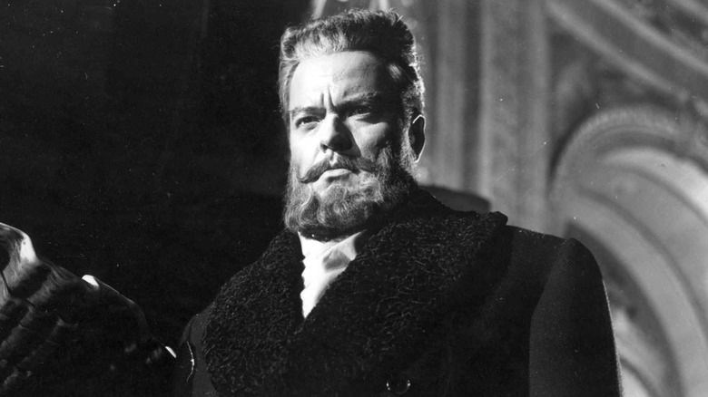 Orson Welles dressed as Gregory Arkadin