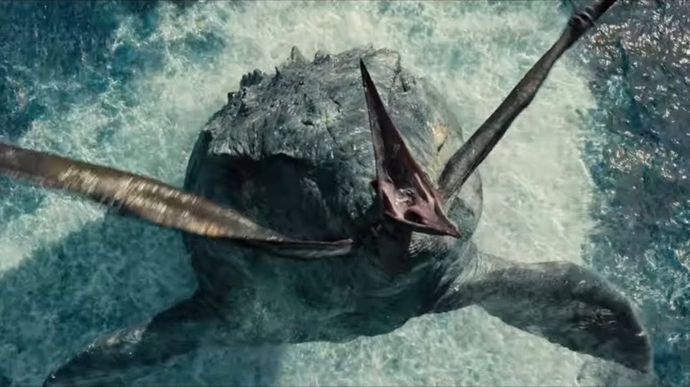 Jurassic World mosasaur eats pterosaur