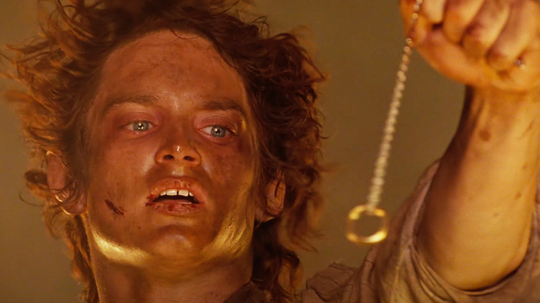 Frodo with the Ring LOTR: The Return of the King