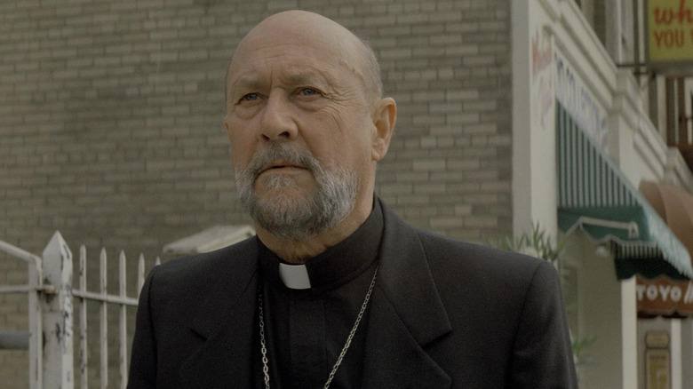 Donald Pleasence as the Priest in Prince of Darkness