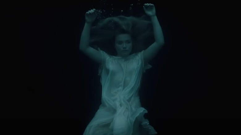 Florence Pugh water pool