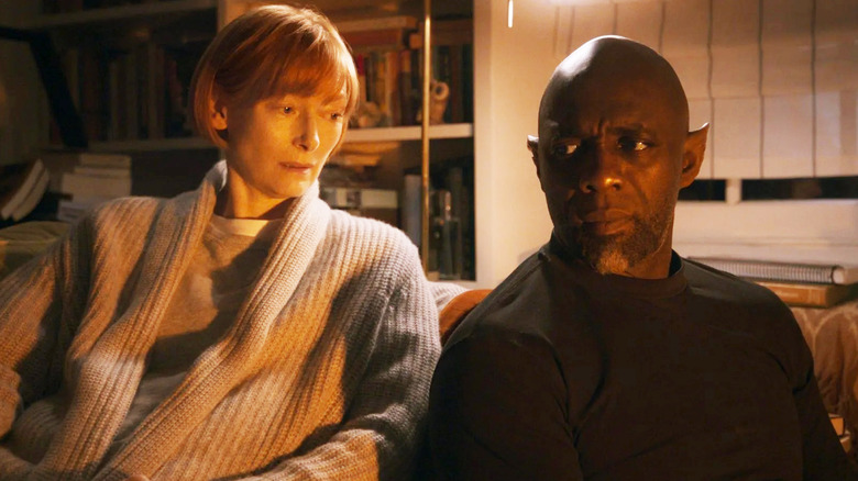 tilda swinton idris elba sitting Three Thousand Years of Longing 