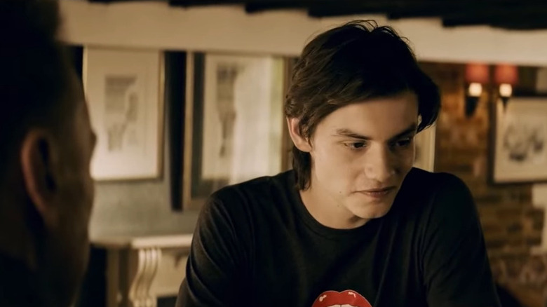 Young Argylle (Louis Partridge) at a bar in Argylle