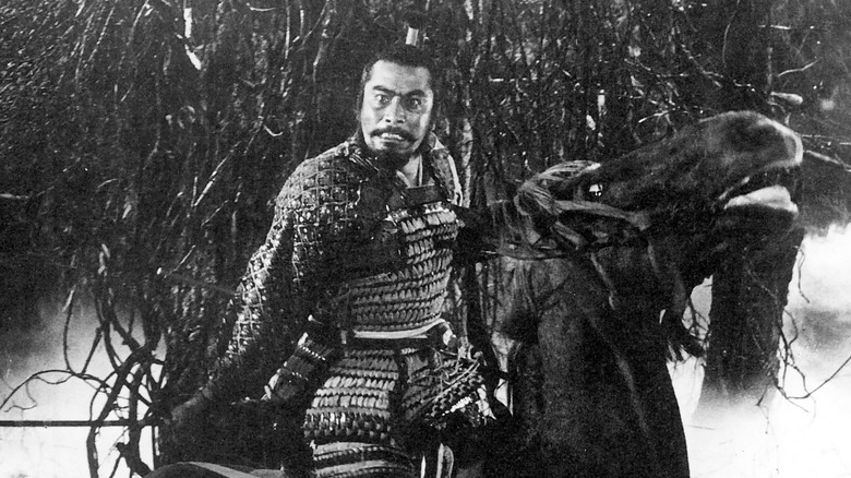 Toshirô Mifune crazed on horseback