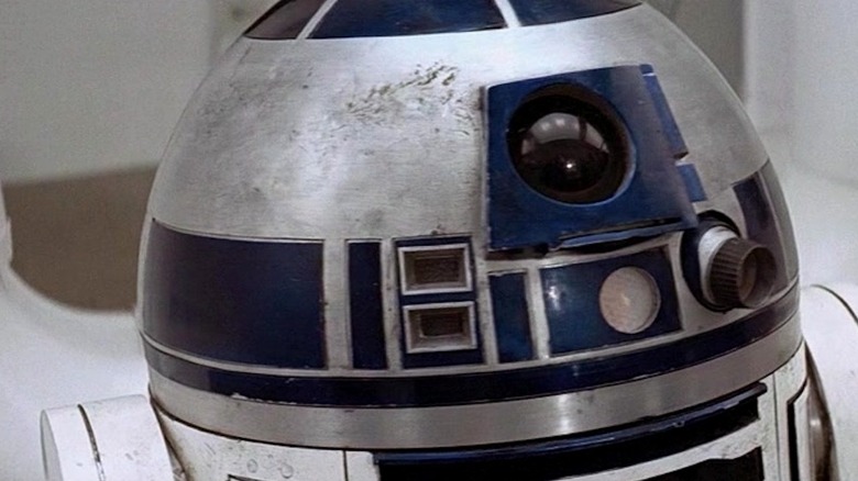 R2-D2 hides from stormtroopers