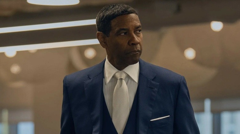Denzel Washington as David King wearing a suit in Highest 2 Lowest