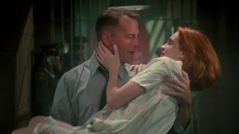 Bruce Willis and Julia Roberts