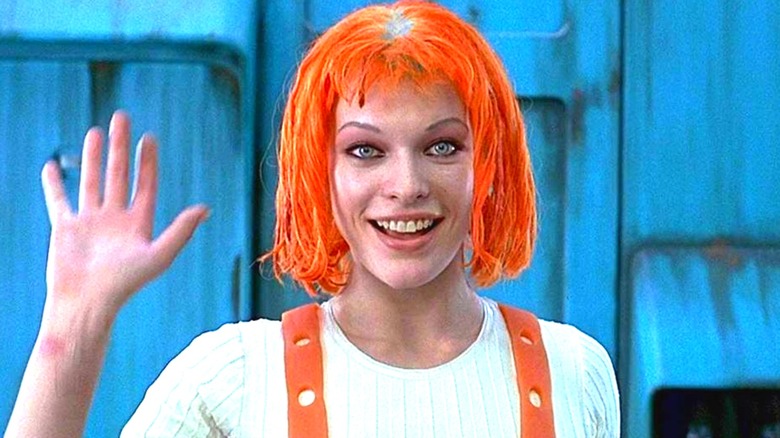 Leeloo waving and smiling