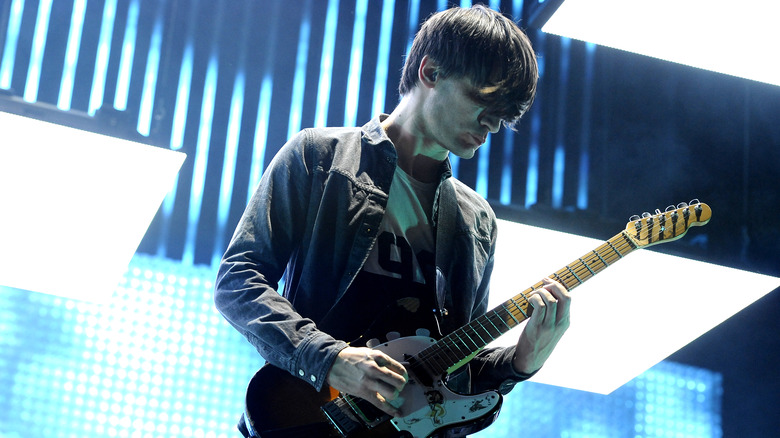 Jonny Greenwood plays guitar
