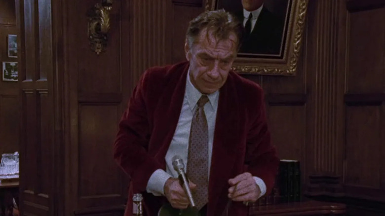 President Richard Nixon (Philip Baker Hall) falls apart in Secret Honor
