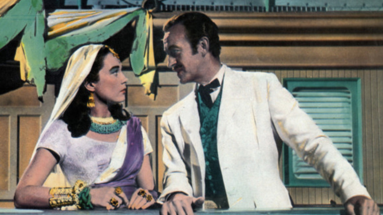 Phileas Fogg (David Niven) talks to Princes Aouda (Shirley Maclaine) in Around the World In 80 Days
