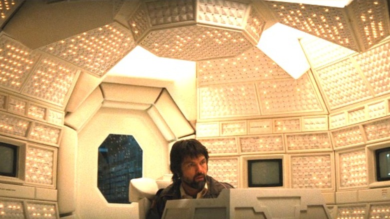 Dallas speaks to MOTHER on the Nostromo