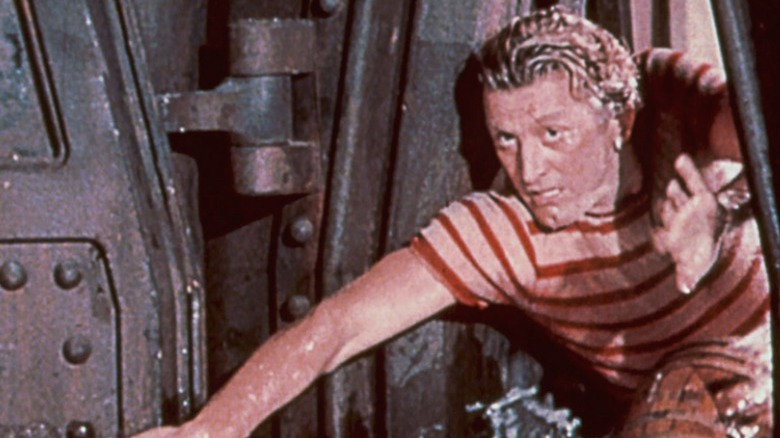 Kirk Douglas as his vessel sinks.