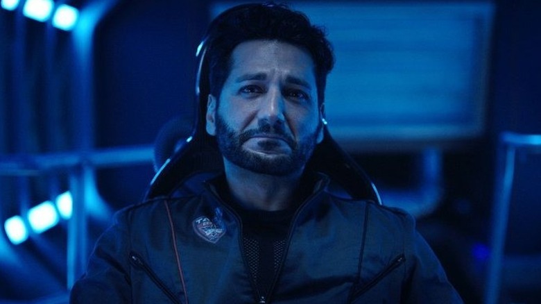 Alex flies the Rocinante on The Expanse