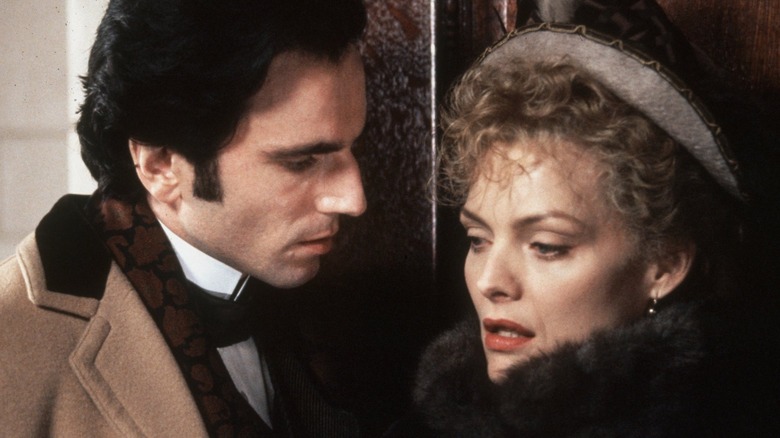 Daniel Day-Lewis and Michelle Pfeiffer in The Age of Innocence