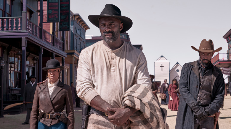 Idris Elba in cowboy hat