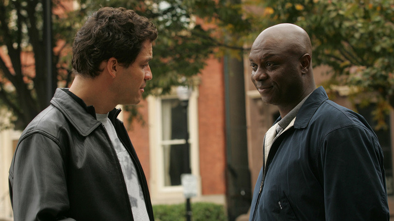 Dominic West and Robert Wisdom in The Wire