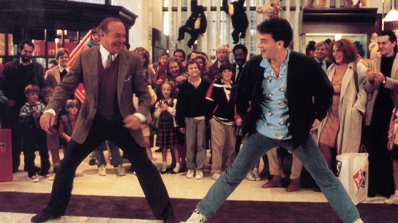 Tom Hanks dances on piano