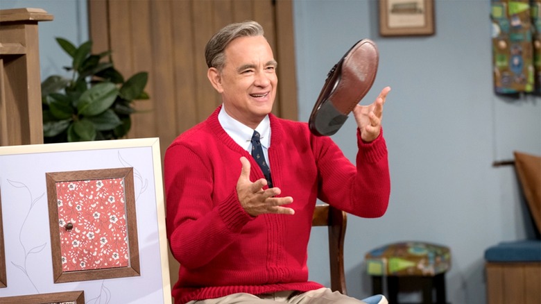 Tom Hanks in "A Beautiful Day in the Neighborhood" changes shoes