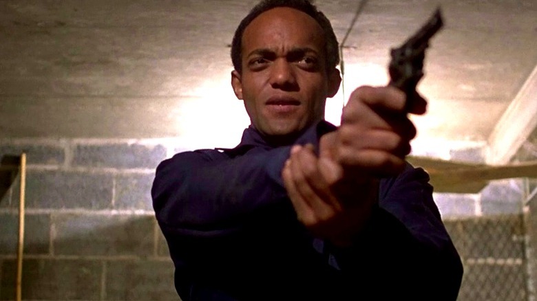 Ken Foree aims gun Dawn of the Dead