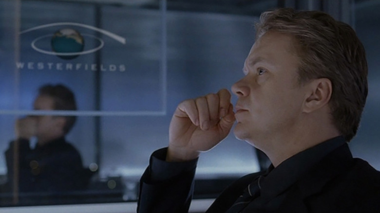 Tim Robbins in Code 46