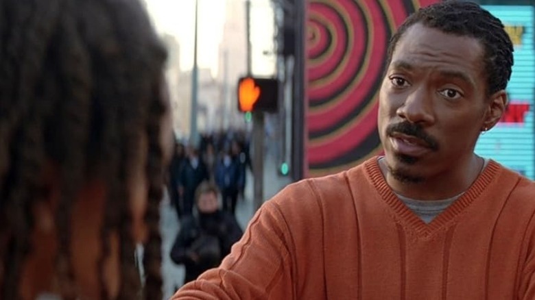 Eddie Murphy as Roper, trying to convince an ex of something in Metro