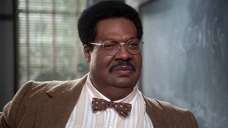 Eddie Murphy as Sherman Klump, silently judging someone in The Nutty Professor