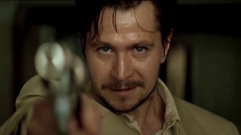 Léon: The Professional Norman Stansfield with gun