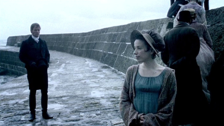 Rupert Penry-Jones and Sally Hawkins in "Persuasion" on sea wall