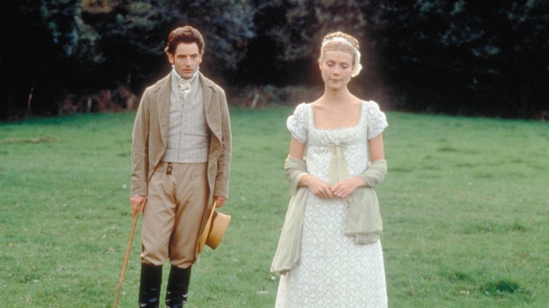 Emma (Gwyneth Paltrow) and Knightley (Jeremy Northam) arguing in a field in Emma