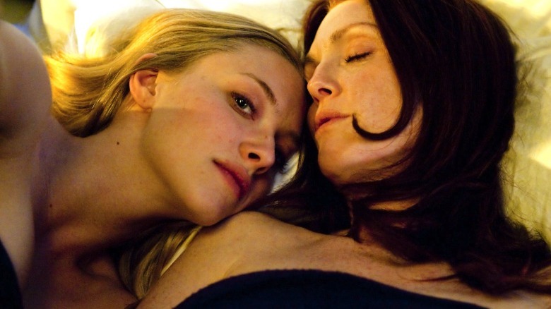 Amanda Seyfried and Julianne Moor