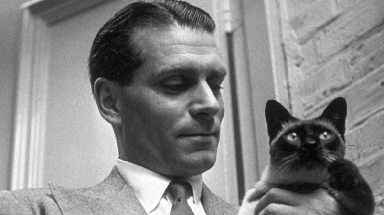 Laurence Olivier with cat