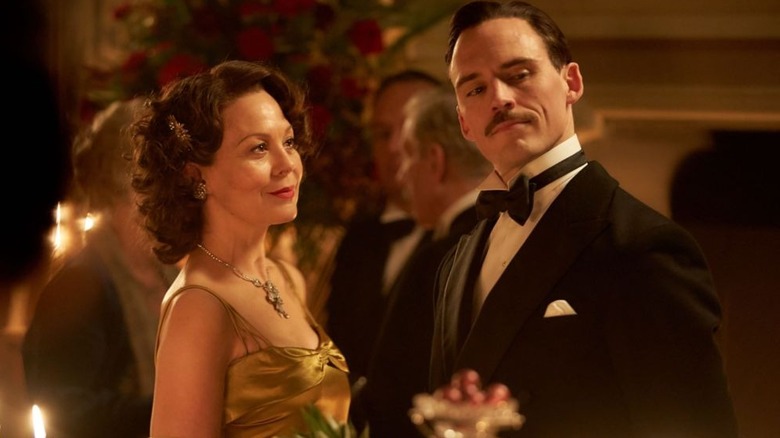 Polly smiles at Mosley Peaky Blinders