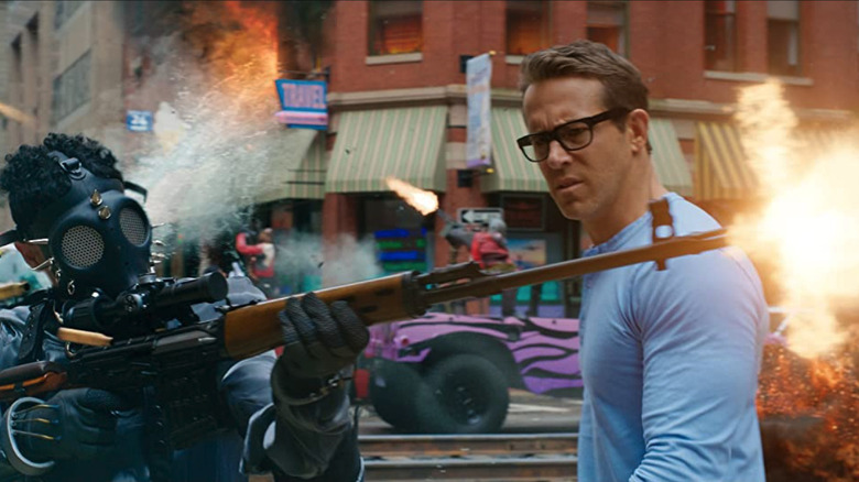 Guy looking confused as a gun-toting player